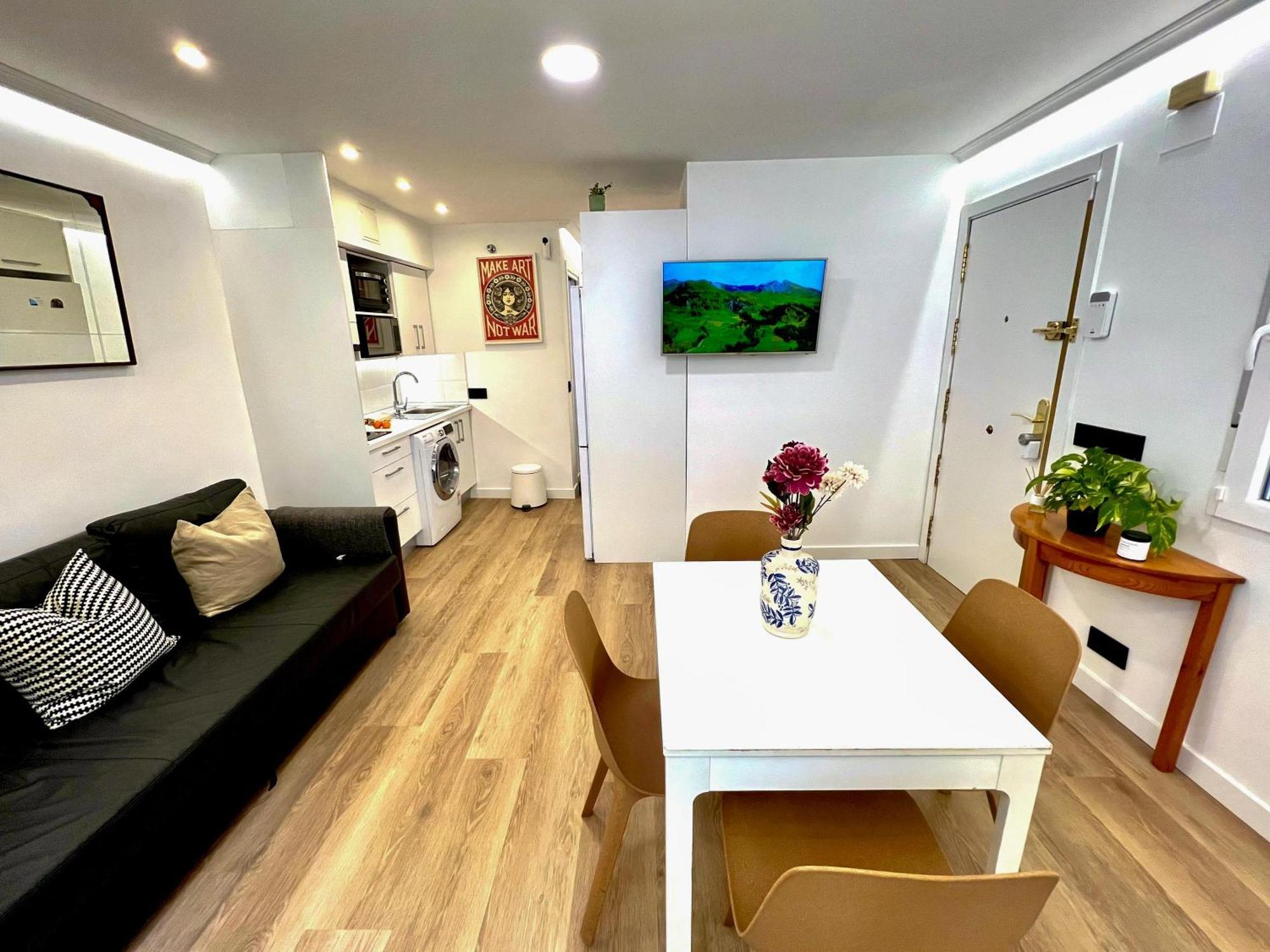 Apartment In The Heart Of Madrid-Piso En Malasana Eksteriør bilde