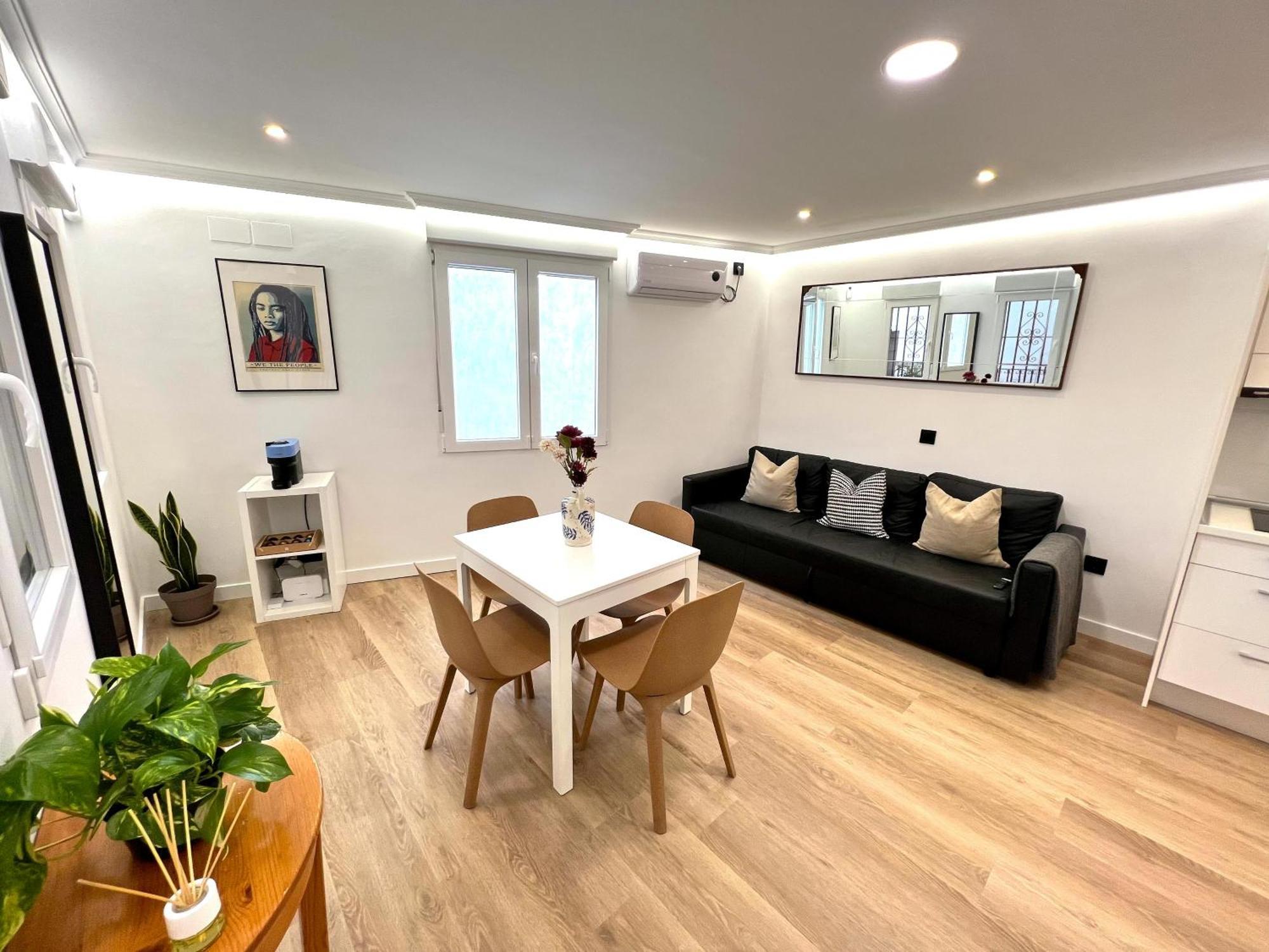 Apartment In The Heart Of Madrid-Piso En Malasana Eksteriør bilde