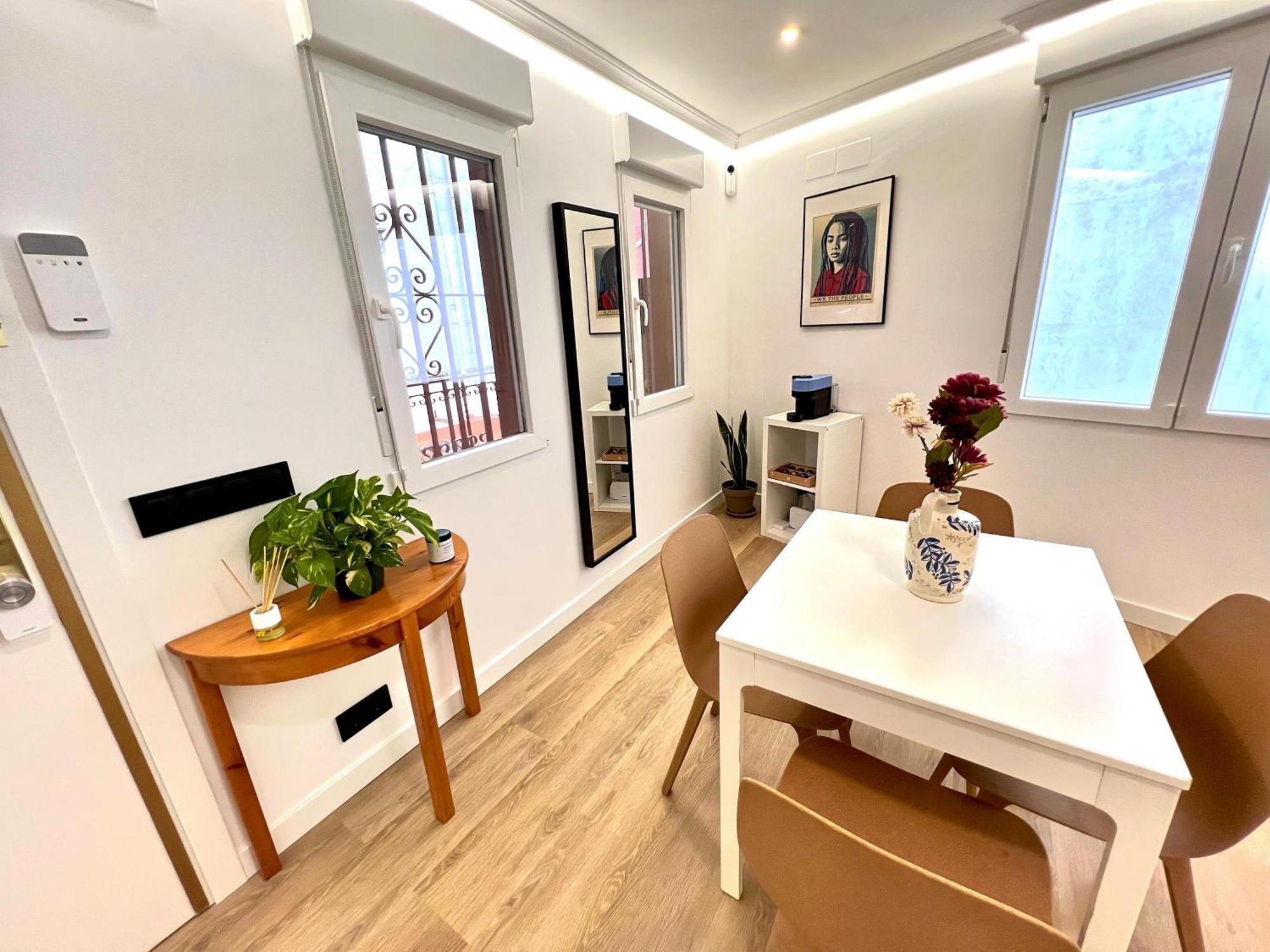 Apartment In The Heart Of Madrid-Piso En Malasana Eksteriør bilde